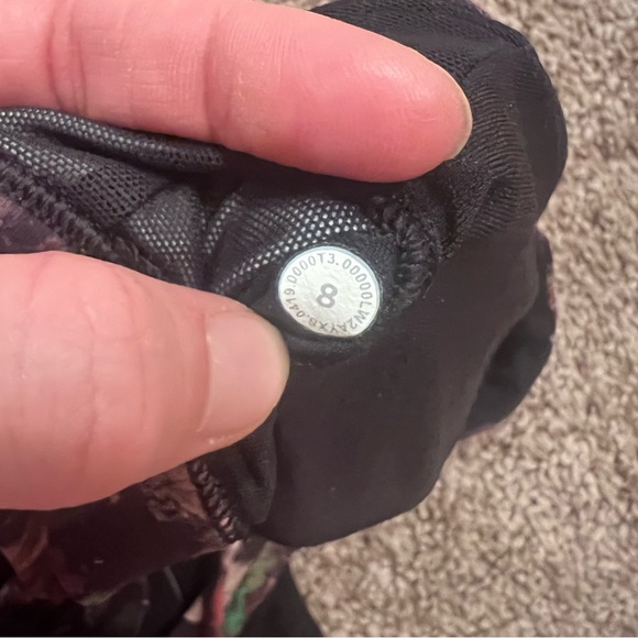 Lululemon sports bra - Picture 3 of 3